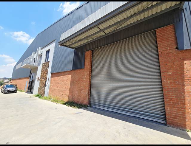 677M² WAREHOUSE TO LET IN COSMO BUSINESS PARK